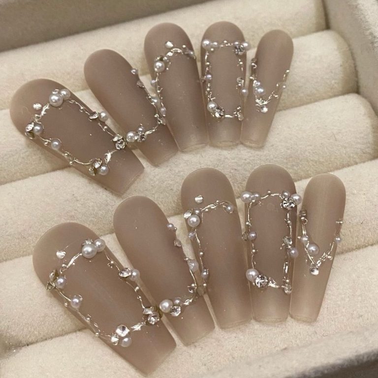 beige-nails-pearl-embellishments-2