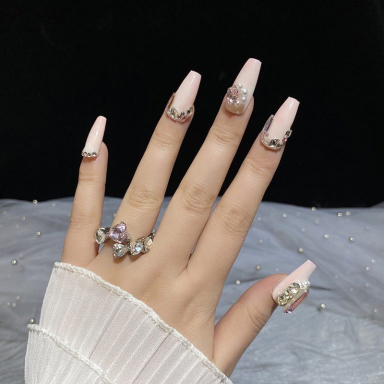 chic-nude-nails-floral-crystal-design-3